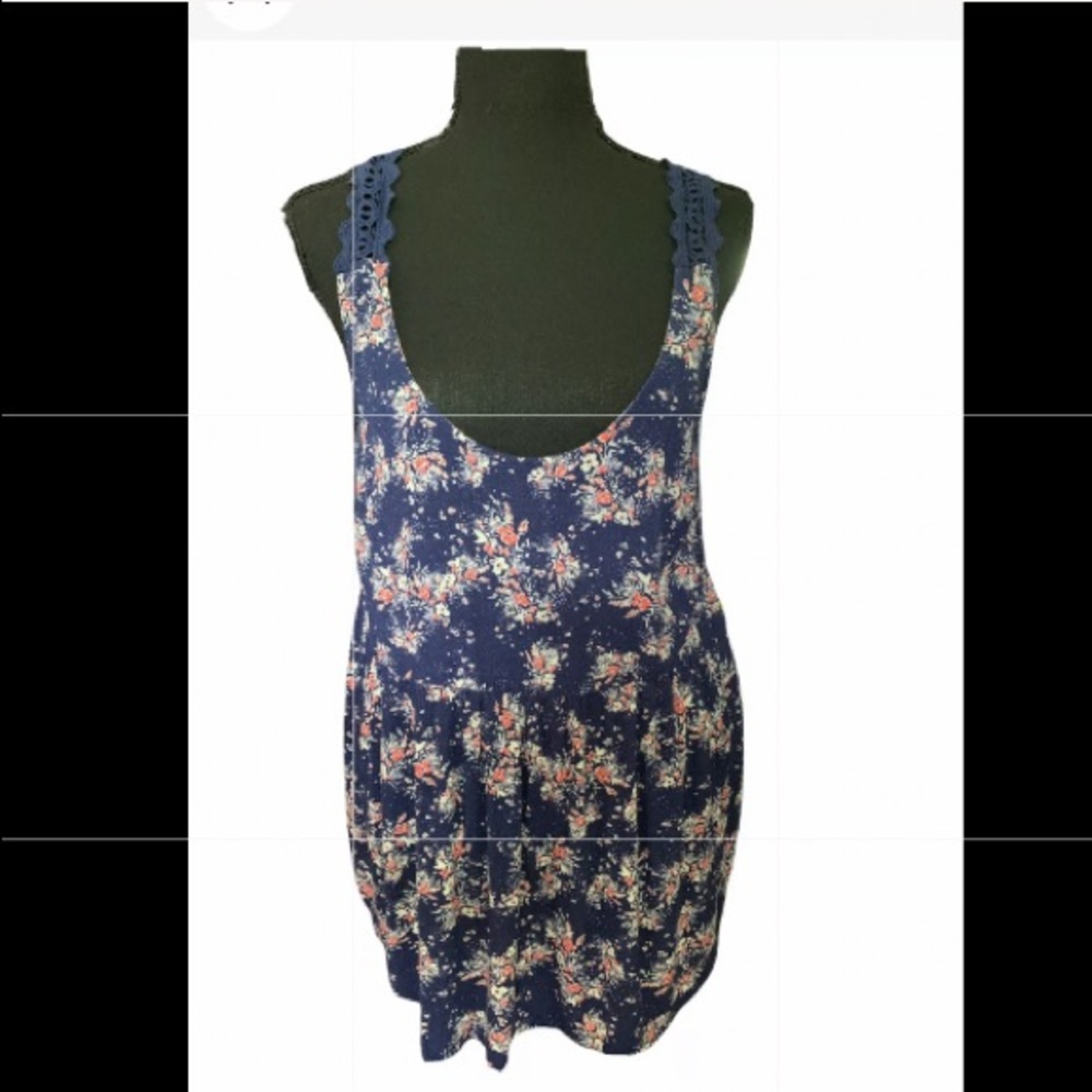 Torrid Size 3 Tank Top Lace Trim Peephole Back Blue Floral Loose Fit Cami Tank